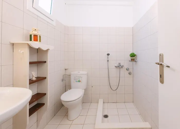 Perama * Agios Prokopios (Naxos)